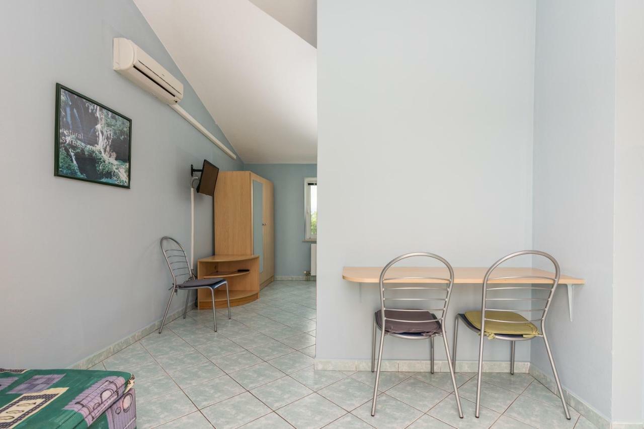 זאטון Apartmani Albi מראה חיצוני תמונה